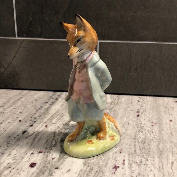 Beatrix Potter Foxy Whiskered Gentleman Figurine - Picture 1 of 9